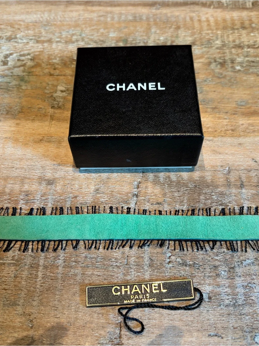 CHANEL Green Leather Multicolor Sequin Fringe Bracelet